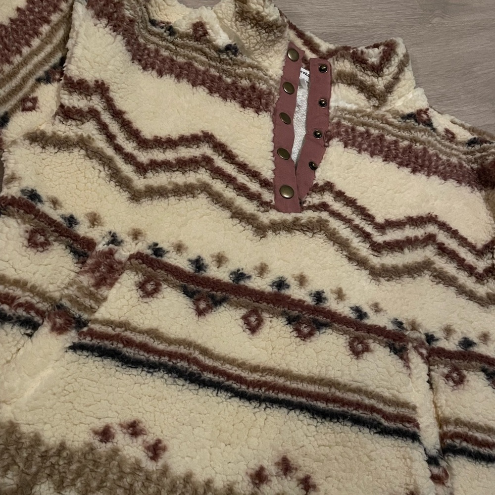 pullover - Picture 3 of 3
